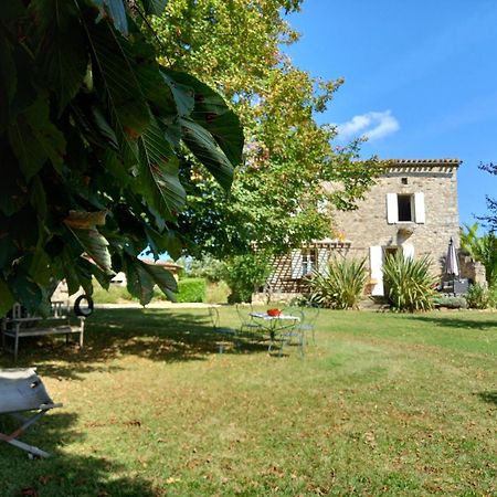 Gîtes Lalaurie Sauveterre-la-Lémance Chambre photo